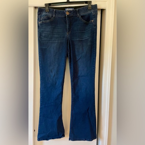 Democracy Ab-Solution Boot Leg Jeans - Picture 2 of 4